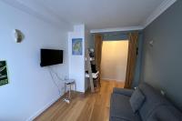 Beautiful T2 with balcony - near Parc Clichy - Chambres d’hôtes Paris