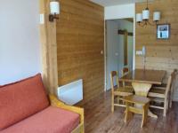 Appartement accueillant à Méribel Mottaret avec balcon et ascenseur, proche pistes et commerces - FR-1-355-8 - Chambres d'hôtes Méribel