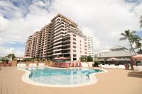 Alexander 1209 Beachfront condo with 2 pools , beach access, sauna, stores - Chambres d’hôtes Miami Beach