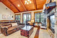 Scenic View! Resort-Style Lake Travis Group Escape - Chambres d'hôtes Jonestown