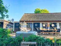 Ferienhaus Büdnerstube gratis Schwimmbadnutzung im AHOI Sellin - Chambres d'hôtes Middelhagen