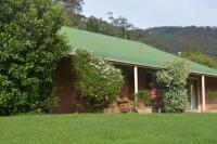 Charlie & Roy's Farm Berry - B&B