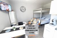 Grands Studios Maillochon accès Gare de Poitiers et Centre ville à Pieds - B&B Poitiers