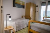 Apartamento de 2 dormitorios con balcón