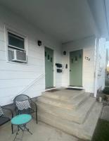 Cozy Flat in Downtown Corning - Unit 101 - Chambres d’hôtes Corning