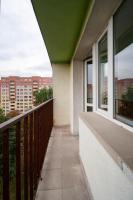 Górna Pleasant Apartment by BookingHost - B&B Rokicie