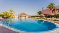 Greice Homes-Luxury 2 bed en-suite south facing & Golf view - B&B