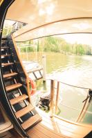 Hausboot mit Sauna - TraumZeitBoot Heidi - exklusiver Festlieger in perfekter Lage am Scharmützelsee Bad Saarow - Chambres d'hôtes Bad Saarow
