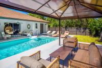 Unique Pool - Villa Mykonos! 2miles to downtown Villa Attached - B&B Naples