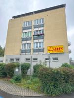 Schönes Apartment Chemnitz Gablenz - mit Homeoffice, Fahrstuhl, barrierefrei, ÖPNV, Supermarkt, Restaurant direkt vor der Tür, Internet und TV inkl - für Monteure, Urlauber und Geschäftsreisende - Chambres d'hôtes Chemnitz