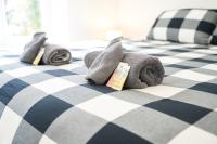 Recently Renovated Central Apartment - Ferienwohnung