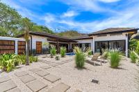 CU19 New 3 Bdrm Mod Home with Casita Prv Pool - B&B Tamarindo