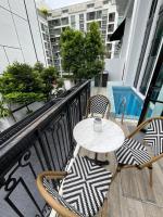 Luxury Pool Villa 5BR 12pax with Private Lift in Ekkamai - Chambres d'hôtes Bangkok