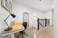 Med Center Retreat Near Downtown Games WiFi Desk - B&B Houston