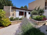 The Little House - Bed and Breakfast Ágios Theódoros