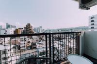 New! 7 Top floor Japandi loft in Prime Location - B&B