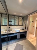 Two-Bedroom Deluxe Apartment with Balcony