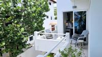 Apartment mit Balkon