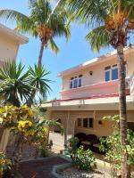 3-Bedroom Duplex, Residence Bayview, Flic-en-Flac - B&B