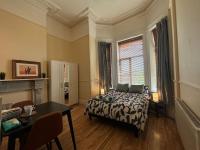 Spacious Victorian Apartment 3 - B&B