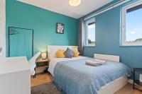 Lovely 4BR house in the city with Parking - Bed and Breakfast
