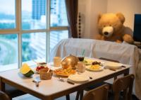 Afiniti 2BR - Giant Bear Home - Legoland 300m - B&B