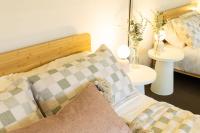 Sleeping in Style Central Apartment - B&B