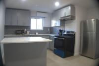 Brand new 3 bedroom apt close to all - B&B