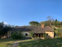 DREAM HOUSE in front of CHATEAU DE BEYNAC in Perigord , Dordogne - B&B