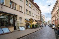 Central and Comfy 2 Bedroom Apartment by Reside Baltic - B&B Vilnius