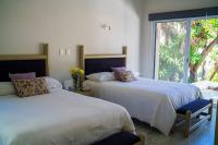 3BR Casa Matuk I Steps from Spectacular Beach I Private Pool - Chambres d’hôtes Playa del Carmen