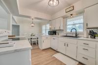 Gaylord Family Home: Walk to Shops & Restaurants! - Chambres d'hôtes Gaylord