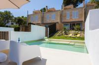 Family Beachfront Villas with Private Pool - Chambres d’hôtes Calella de Palafrugell