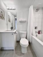 Luxury 3BR home with free parking, full kitchen in Stouffville Markham - B&B Stouffville