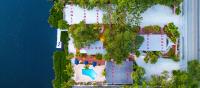 Siesta Key, Heated Pool, Dock on Lagoon, Turtle Beach 1-mile and Crescent Beach 2-miles, 1-bdr - B&B Siesta Key