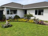 Cute Two Bedroom Cottage - B&B