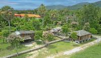 ขนอมลั่นทุ่งรีสอร์ท&คาเฟ่ - B&B