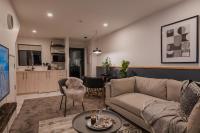 High Roller Luxury Casino Suite & Hot Tub - B&B Christchurch