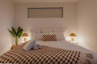 Addington Stadium Stay - Sleeps 6 - B&B Christchurch