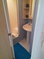 Bond's caravan hire, 4 bedrooms, minimum stay 2 nights - B&B Ingoldmells