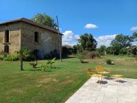 Chateau in sw France - Comfortable 6 Bedroom House - Chambres d'hôtes Sariac-Magnoac