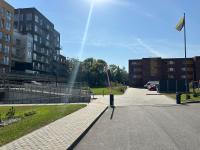 Contemporary 2 Bedroom Apartment with EV Parking by Hostlovers - Ferienwohnung