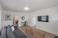 #StayinMyDistrict Coos Bay Goldfinch Cottage - B&B Coos Bay