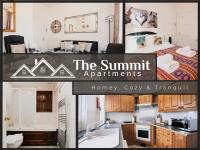 The Summit West End- Elegant Apartment with Free Parking in Prime Location - B&B