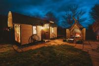 Wagon & the Wigwam - B&B Four Marks