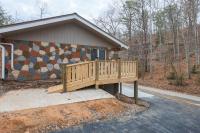 Fabulous 4Bed 3 bath Cottage Pool Hot tub Games - B&B Gatlinburg