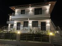 Diamond Light Apartments - Bed and Breakfast Níkiti