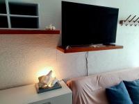 Deluxe One-Bedroom Apartment