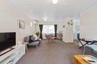 Relax At Ranch - Mount Maunganui Holiday Home - B&B