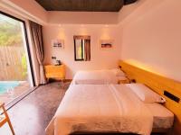 Double Room with Pool View